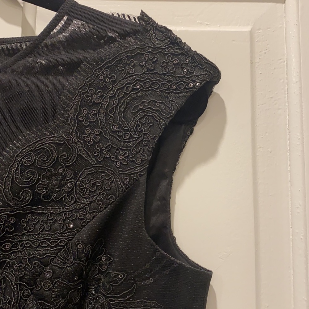 Vince Camuto Black Mesh & Sequin Dress LBD Little Black Dress Size 6 WORN ONCE - Picture 5 of 16